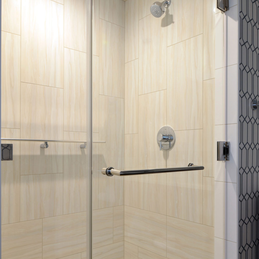 Fairmont-shower-enclosure-swing-door