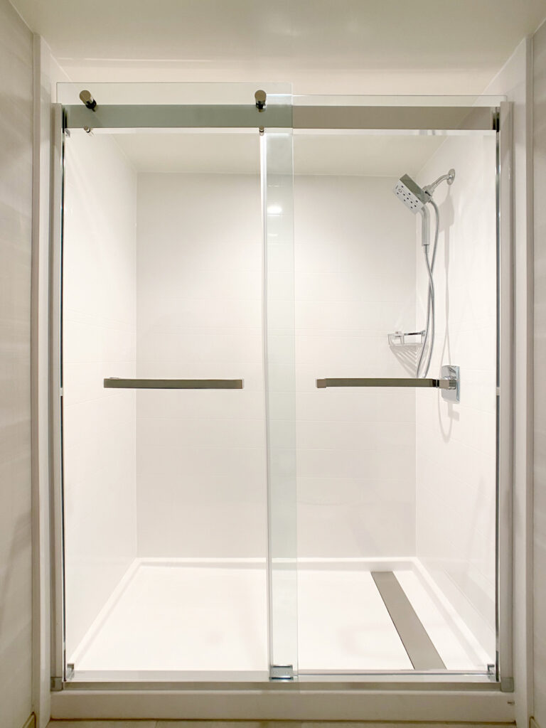 Pasadena shower enclosure